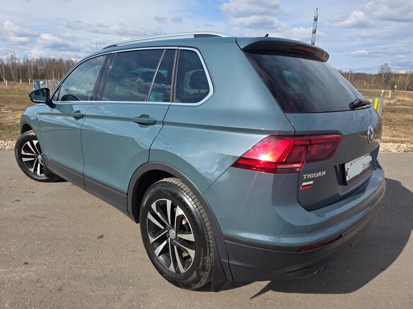 2019 Volkswagen Tiguan II, серый, 2190000 рублей - вид 5