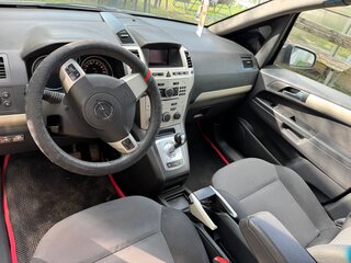 2008 Opel Zafira B Рестайлинг, серебристый, 550000 рублей, вид 4