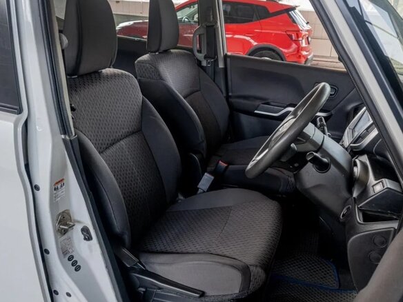 2015 Suzuki Solio MHEV III, белый - вид 2