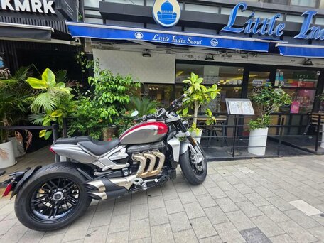2022 Triumph Rocket 3, серый, 2015000 рублей, вид 1