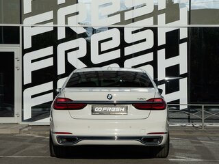 2016 BMW 7 серии 730i VI (G11/G12), белый, 3190000 рублей, вид 4