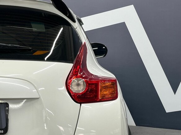 2013 Nissan Juke I, белый - вид 17