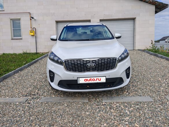 2018 Kia Sorento III Prime Рестайлинг, белый, 2600000 рублей - вид 1