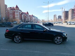 2013 Mercedes-Benz E-Класс 250 IV (W212, S212, C207) Рестайлинг, чёрный, 1890000 рублей, вид 4