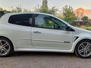 2010 Renault Clio RS III Рестайлинг, белый, 1100000 рублей, вид 4