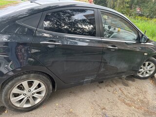 2011 Hyundai Solaris I, чёрный, 550000 рублей, вид 2