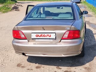 2001 Mitsubishi Galant VIII Рестайлинг, серебристый, 170000 рублей, вид 3