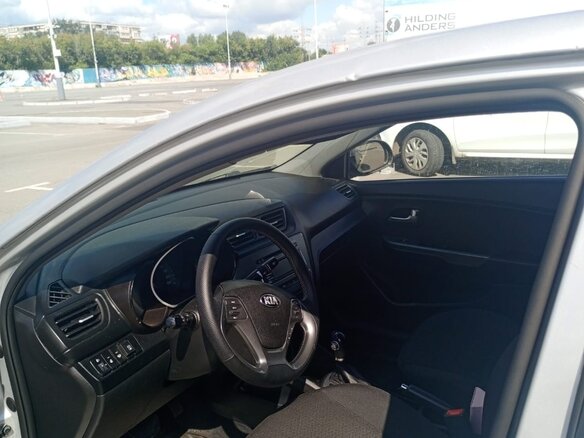 2011 Kia Rio 4-speed III, серебристый, 650000 рублей - вид 2