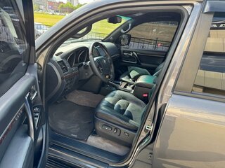 2012 Toyota Land Cruiser 200 Series Рестайлинг 1, серый, 3750000 рублей, вид 2
