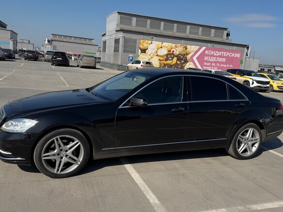 2011 Mercedes-Benz S-Класс 300 V (W221) Рестайлинг, чёрный, 1700000 рублей - вид 3