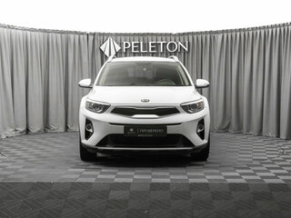 2019 Kia Stonic I, белый, 1770000 рублей, вид 3