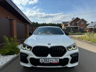 2021 BMW X6 30d III (G06), белый, 7500000 рублей, вид 4