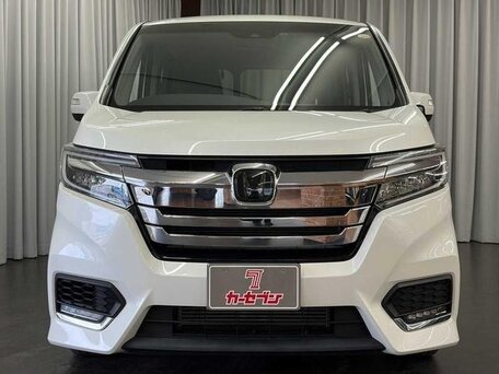 2021 Honda Stepwgn Spada V Рестайлинг, белый, 1880000 рублей, вид 2