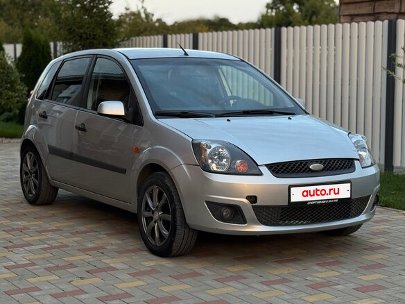 2007 Ford Fiesta Mk5, серебристый, 380000 рублей - вид 2