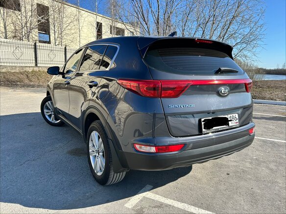 2017 Kia Sportage IV, серый, 2000000 рублей - вид 5