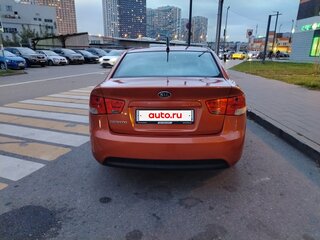 2011 Kia Cerato 6-speed II, оранжевый, 720000 рублей, вид 5