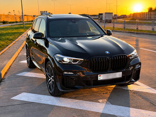 2019 BMW X5 40i IV (G05/G18), чёрный, 3900000 рублей, вид 1
