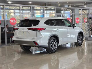 2026 Toyota Highlander IV (XU70), белый, 5100000 рублей, вид 3