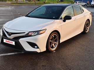 2019 Toyota Camry US Market VIII (XV70), белый, 2350000 рублей, вид 4