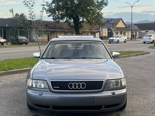 1998 Audi A8 I (D2), серебристый, 450000 рублей, вид 3