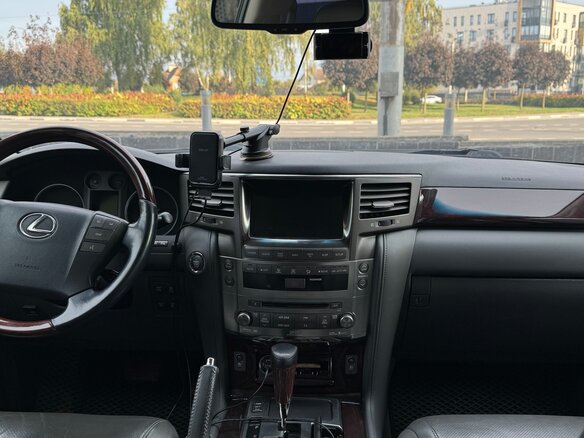 2010 Lexus LX 570 III, серебристый, 3999999 рублей - вид 16