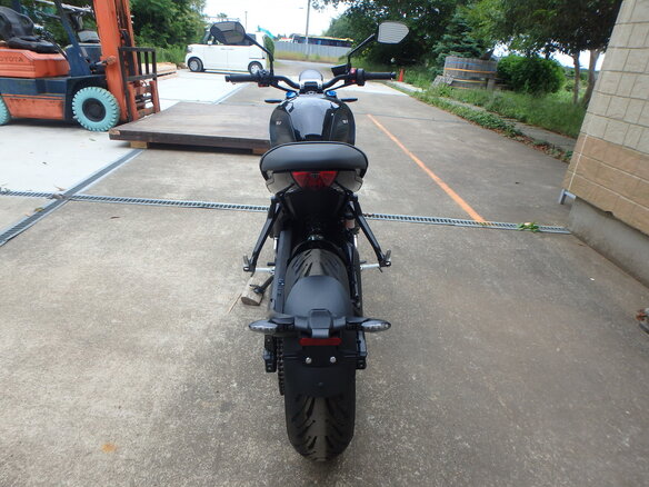 2026 Triumph Trident 660, чёрный, 1050000 рублей - вид 5