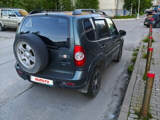2011 Chevrolet Niva I Рестайлинг, серый, 390000 рублей, вид 4