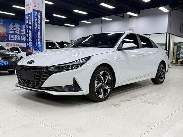 Открыть фотографии: Hyundai Elantra VII (CN7)