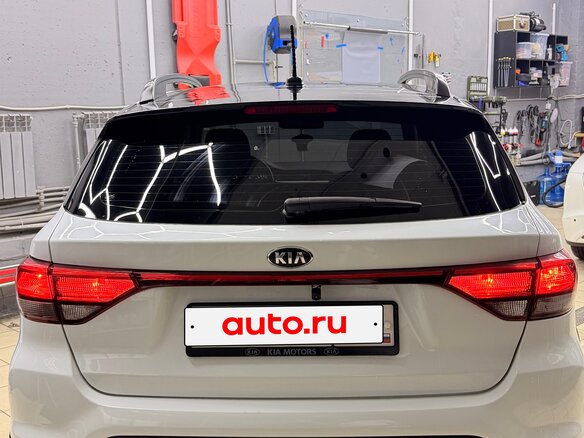 2020 Kia Rio X-Line IV, белый, 1390000 рублей - вид 4