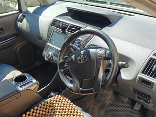2013 Toyota Prius Alpha I (ZVW40/41), белый, 1225000 рублей, вид 3