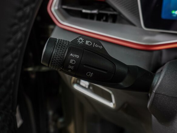 2023 Geely Coolray I Рестайлинг, серый, 1799000 рублей - вид 17