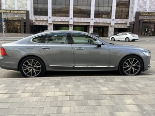 2020 Volvo S90 II, серебристый, 3470000 рублей, вид 3
