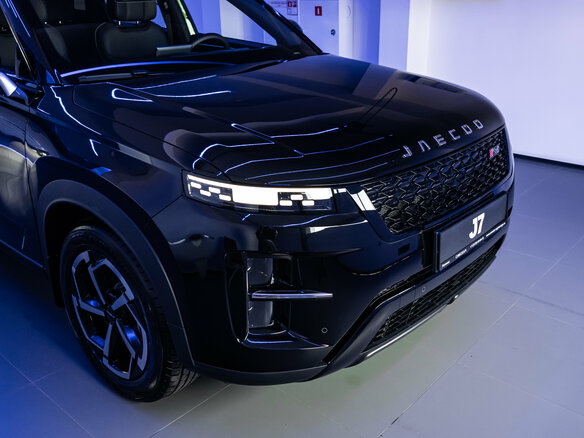 2026 Jaecoo J7 I Рестайлинг, чёрный - вид 1