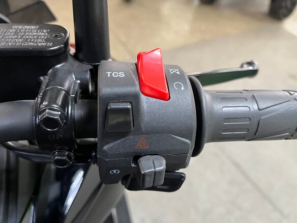 2026 GPX DZ3, чёрный, 389900 рублей - вид 8