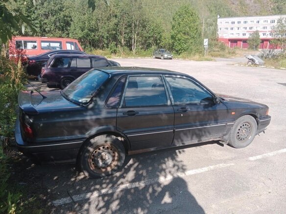 1991 Mitsubishi Galant VI, серый - вид 1