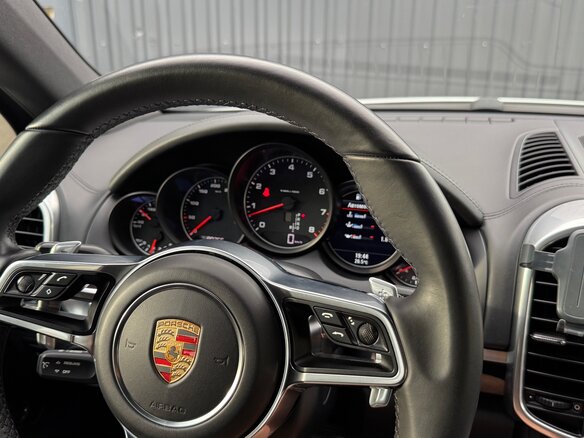 2015 Porsche Cayenne II Рестайлинг (958), белый, 4355000 рублей - вид 21
