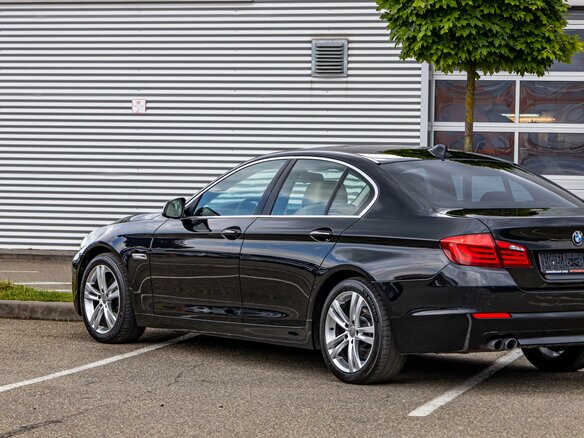 2011 BMW 5 серии 523i VI (F10/F11/F07), чёрный, 1495000 рублей - вид 9
