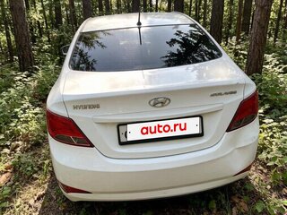 2015 Hyundai Solaris I Рестайлинг, белый, 715000 рублей, вид 5