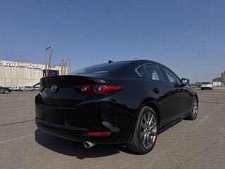 2022 Mazda 3 Axela IV (BP), чёрный, 1700000 рублей, вид 5