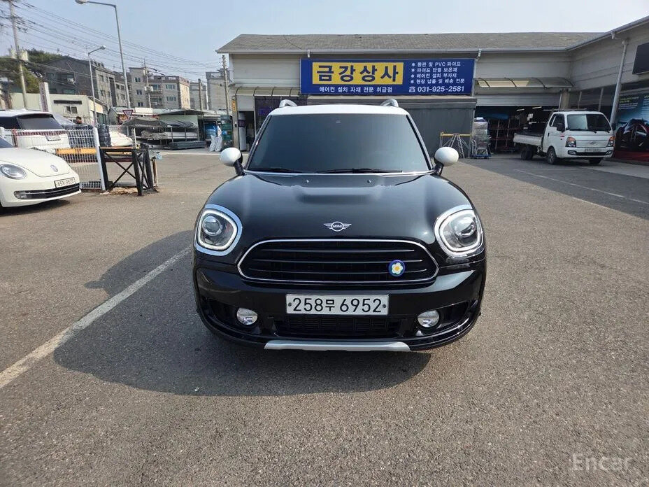 Открыть фотографии: Mini Countryman II