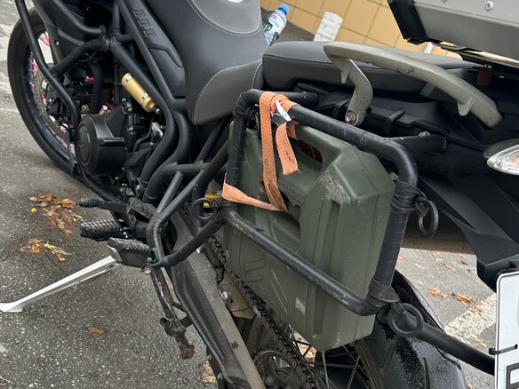 2011 Triumph Tiger 800, белый, 820000 рублей - вид 2