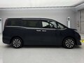 2021 Toyota Esquire I Рестайлинг, чёрный, 2000000 рублей - вид 2