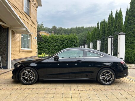 2020 Mercedes-Benz C-Класс 180 IV (W205) Рестайлинг, чёрный, 3900000 рублей, вид 4