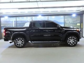 2024 Chevrolet Colorado III, чёрный, 5552776 рублей, вид 3