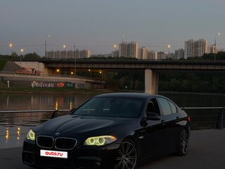 2013 BMW 5 серии 520i VI (F10/F11/F07), чёрный, 1600000 рублей, вид 1