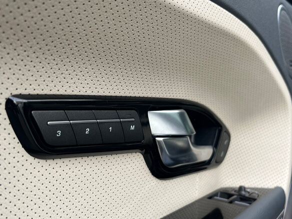 2012 Land Rover Range Rover Evoque 6-speed I, белый, 1600000 рублей - вид 17