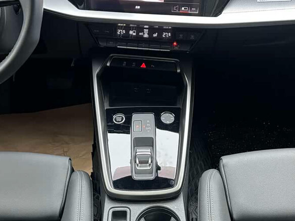 2024 Audi A3 Sportback 35 TFSI IV (8Y), белый, 2250000 рублей - вид 9