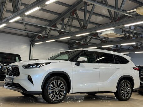 Toyota Highlander IV (XU70)