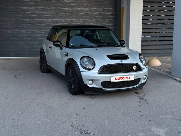 2010 Mini Hatch Cooper S II (R56) Рестайлинг, серый, 1200000 рублей - вид 3