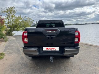 2021 Toyota Hilux VIII Рестайлинг 2, чёрный, 4749000 рублей, вид 4
